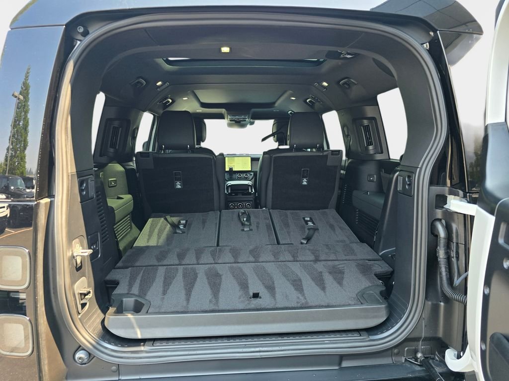 2026 Land Rover Defender X-Dynamic SE - Photo 12