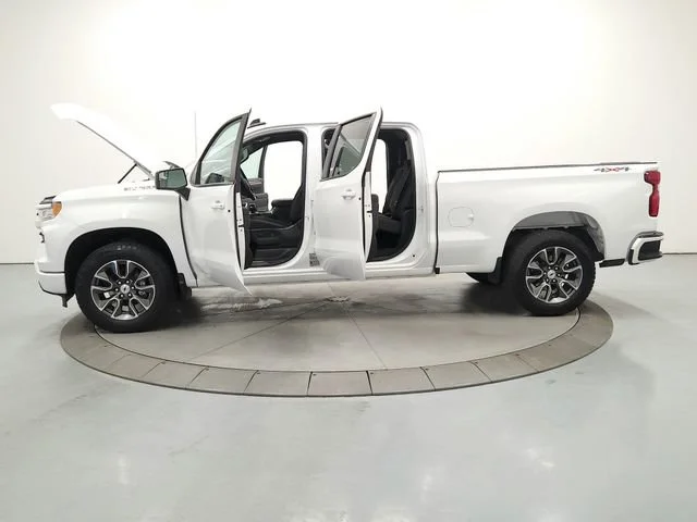 Used 2025 Summit White Chevrolet RST image 12
