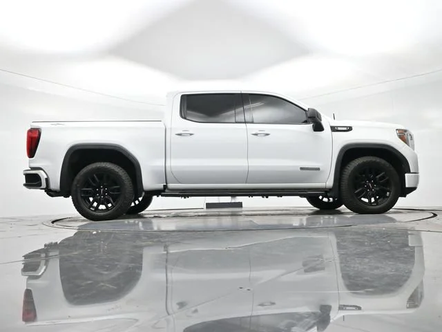 Used 2021 SUMMIT WHITE GMC Elevation image 28