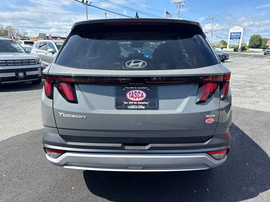 Used 2025 Gray Hyundai SEL image 6