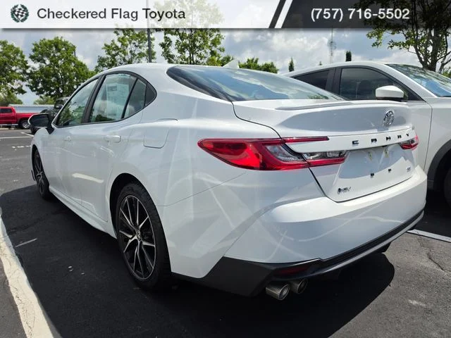 Used 2026 Ice Cap Toyota SE image 4