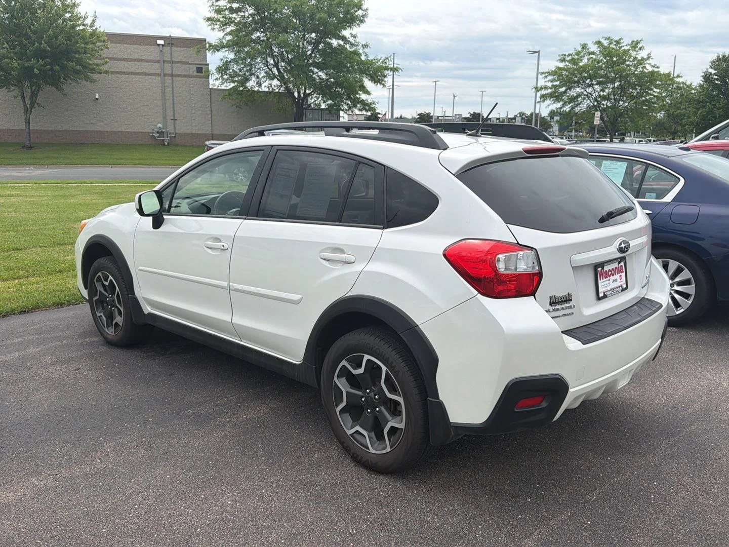 Used 2013 Satin White Pearl Subaru Premium image 5