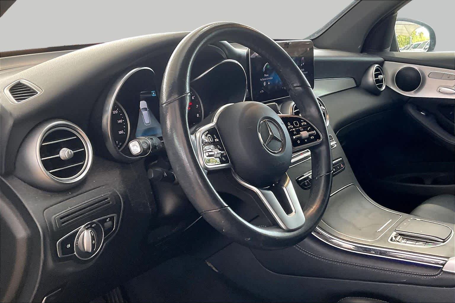 Used 2020 Black Mercedes-Benz GLC 300 image 17