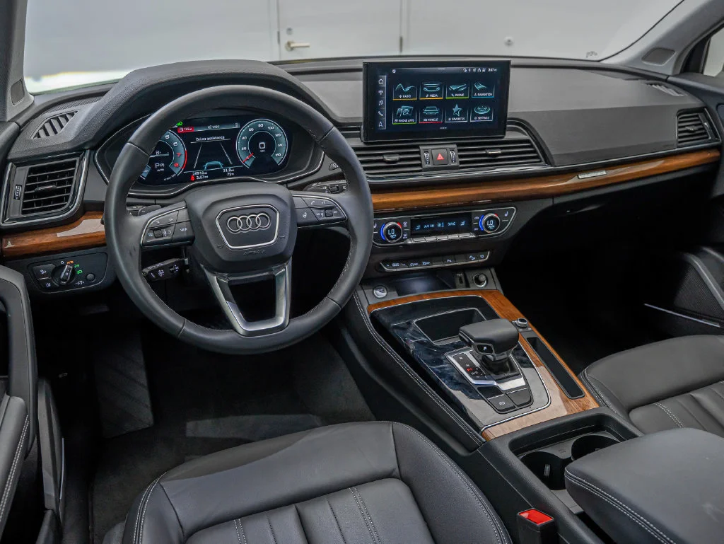 Used 2023 Mythos Black Metallic Audi 45 S line Premium image 4