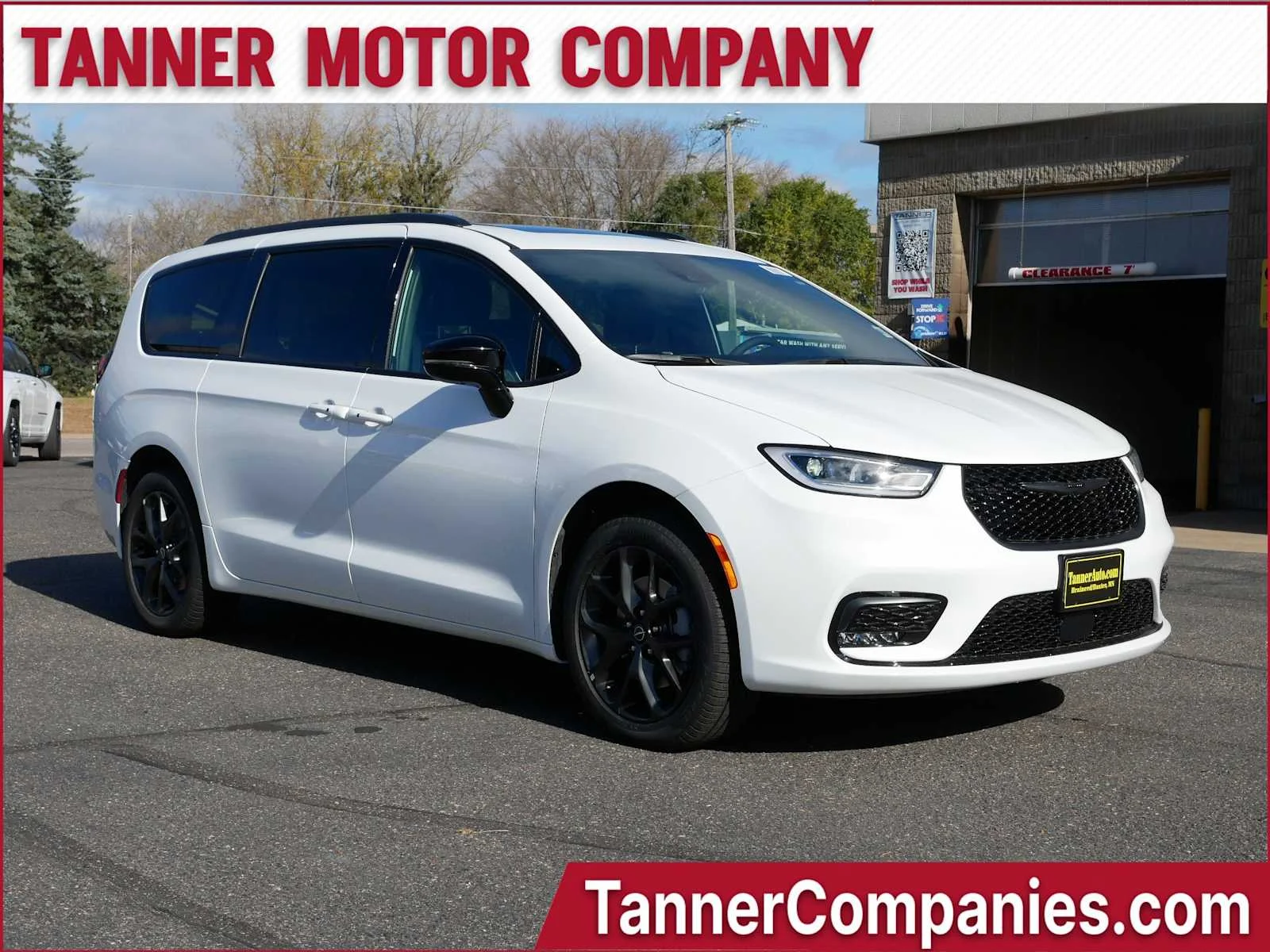 2026 Chrysler Pacifica Limited AWD's photo