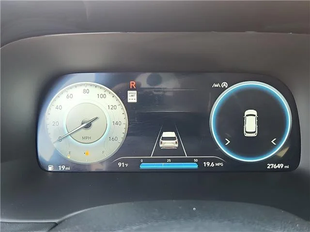 Used 2024 Maroon Hyundai SEL Front-Wheel Drive image 17
