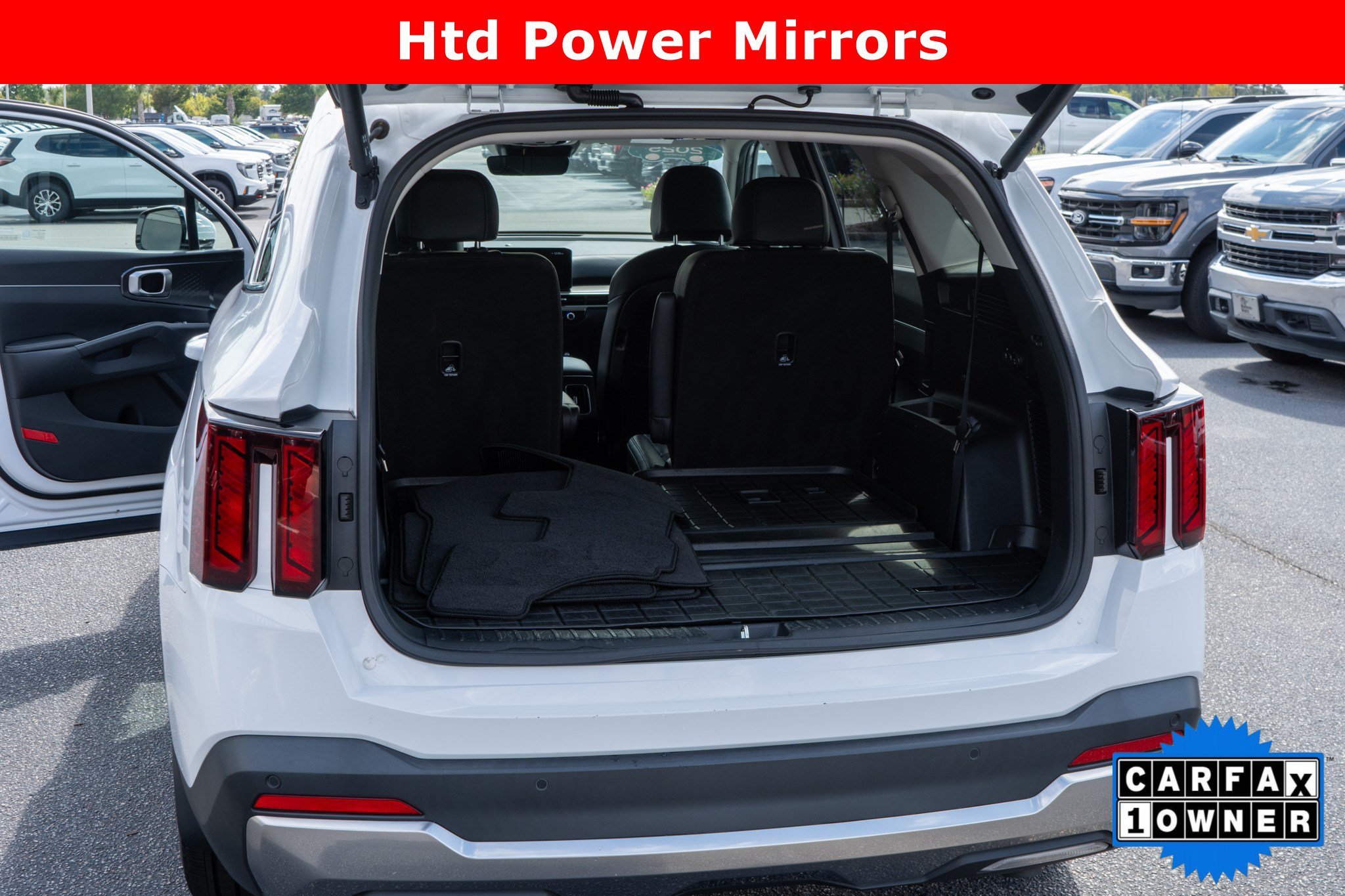 2025 Kia Sorento EX - Photo 32