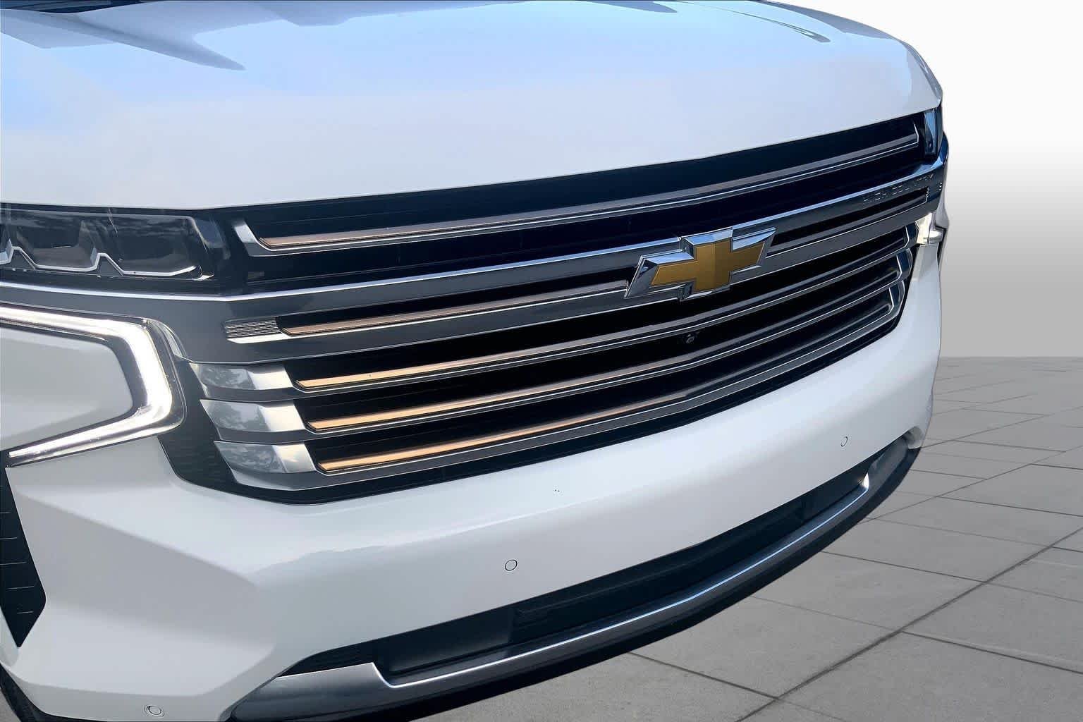 Used 2024 Summit White Chevrolet High Country image 29