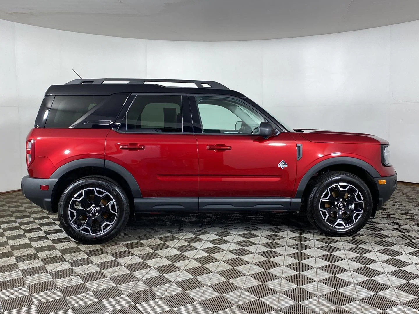New 2025 Ruby Red Metallic Ford Outer Banks image 34