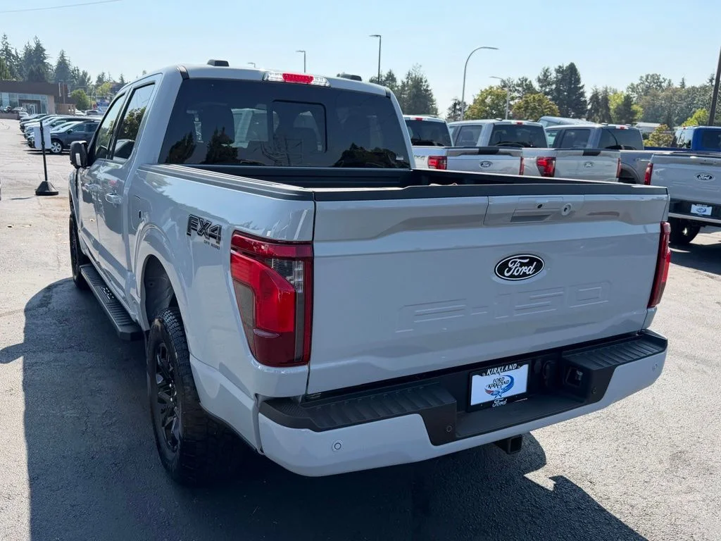 New 2026 Avalanche Ford XLT image 8