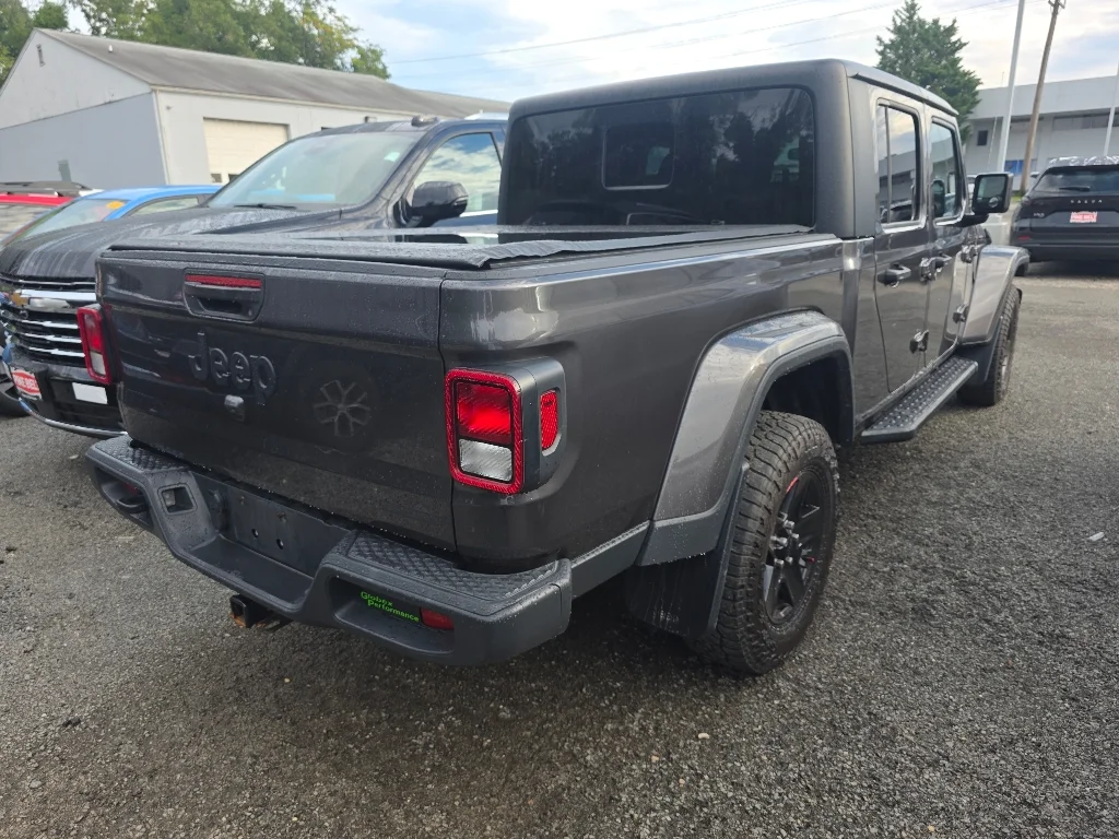 Used 2021 Gray Jeep Sport image 3