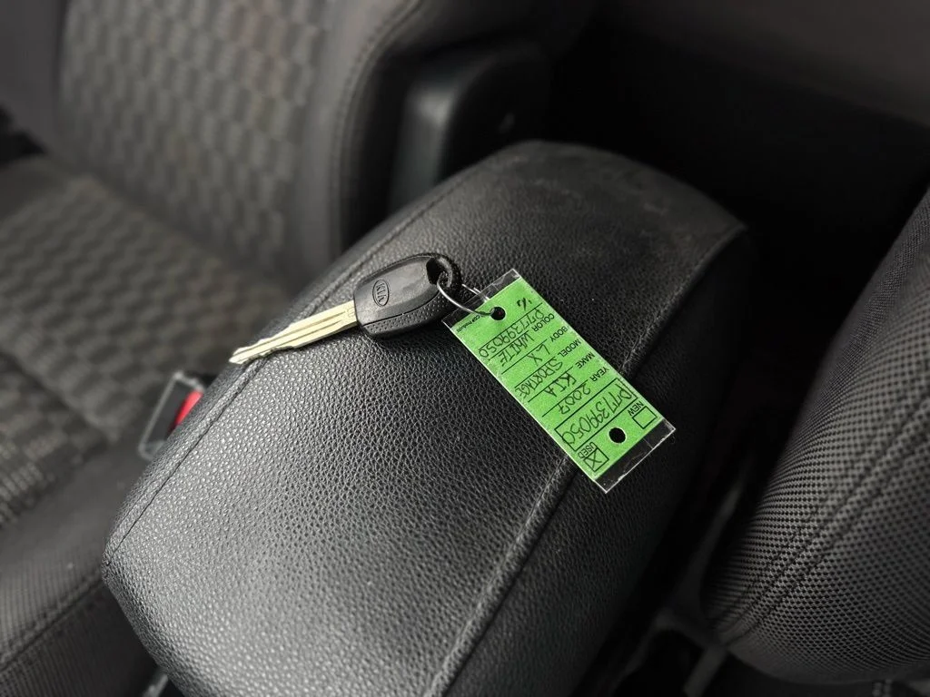 Used 2007 White Kia LX image 21