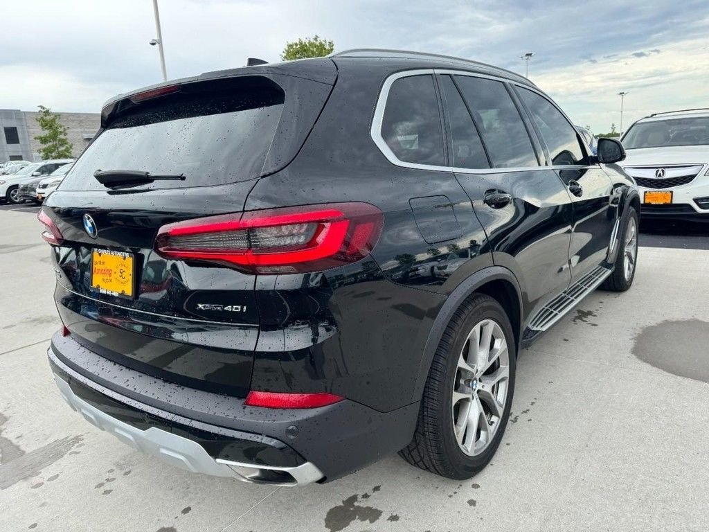 Used 2023 Black BMW xDrive40i image 3