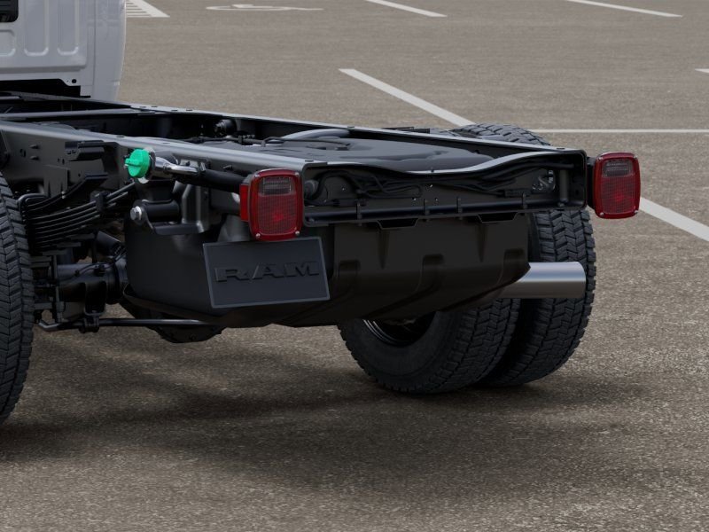 New 2025 Bright White Clearcoat RAM Tradesman image 9