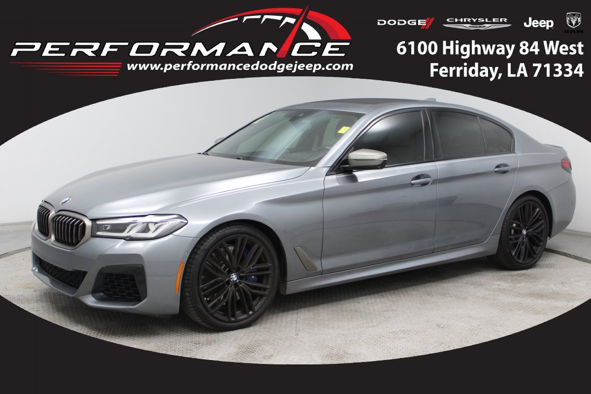 2022 BMW 5 Series M550i