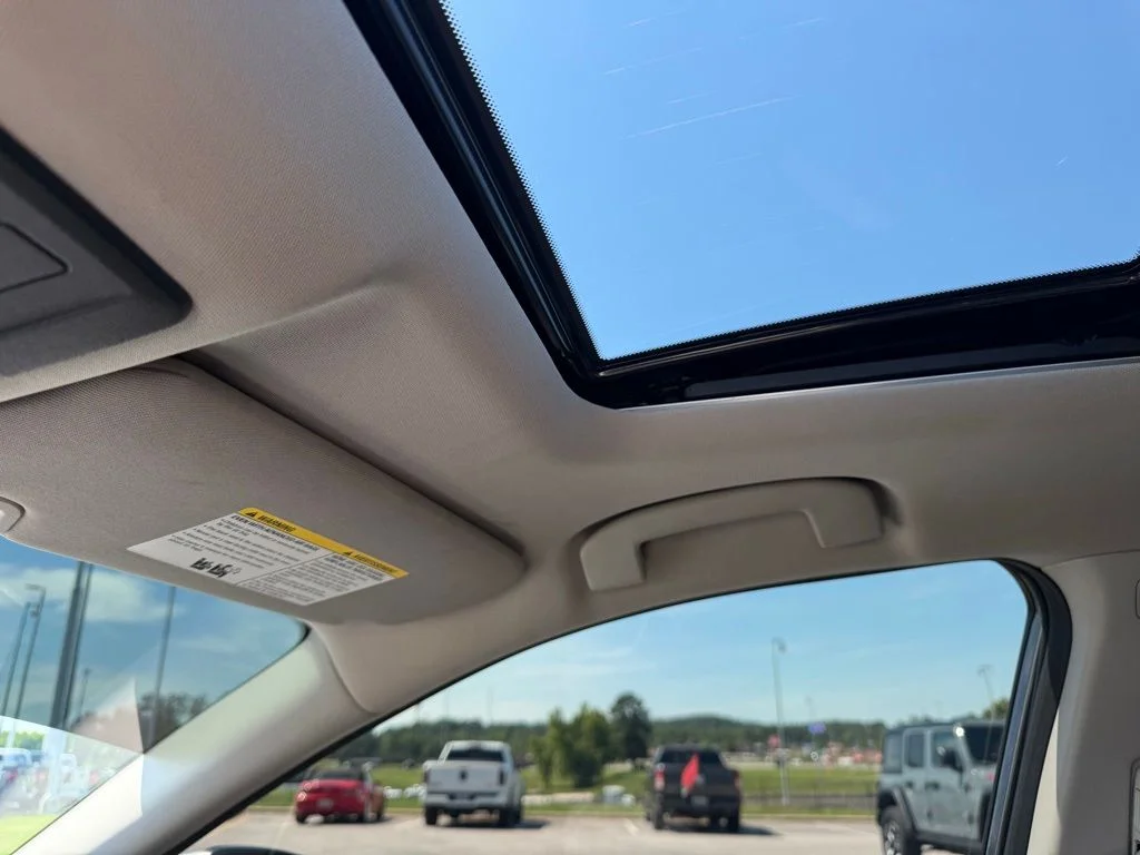 Used 2020 Gray Nissan 2.5 Platinum image 18