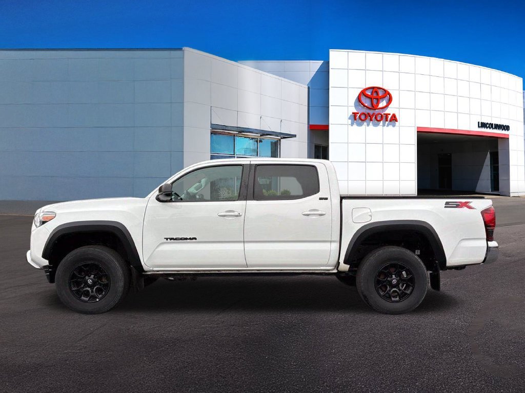 Used 2023 White Toyota SR5 image 13