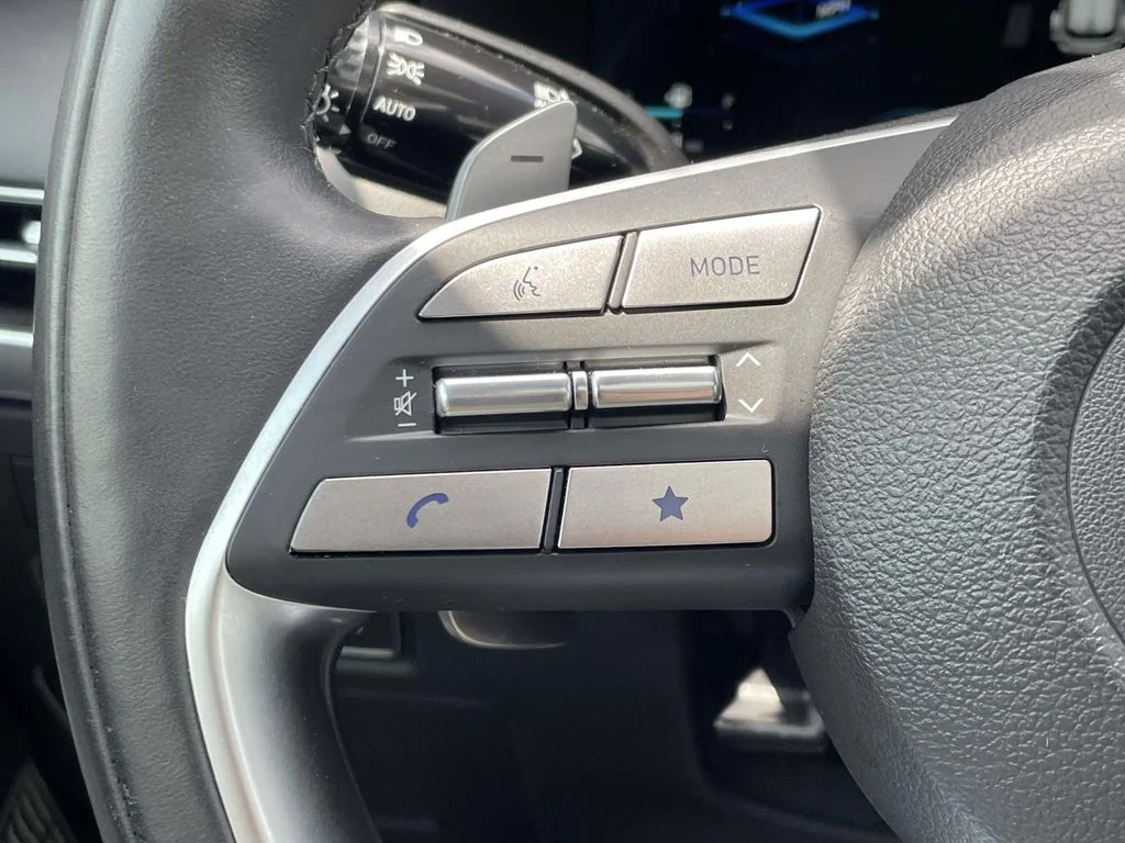 Used 2024 Silver Hyundai Calligraphy image 23