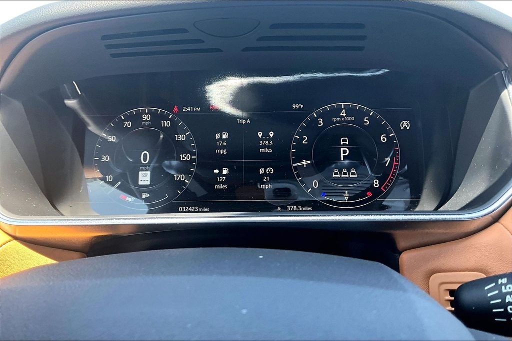 Used 2022 Blue Land Rover HSE Dynamic image 21