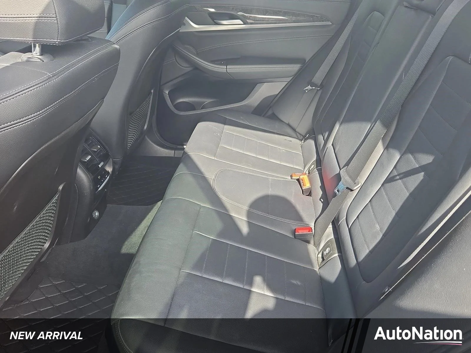 Used 2018 Black Sapphire Metallic BMW xDrive30i image 1
