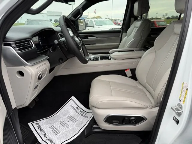 Used 2025 White Jeep Series III image 22
