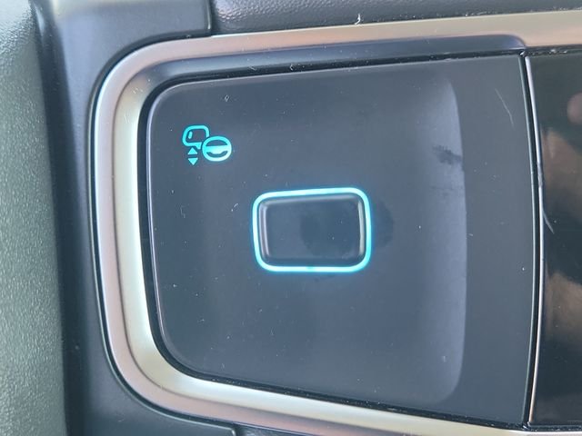 Used 2025 Silver Ford Active image 9