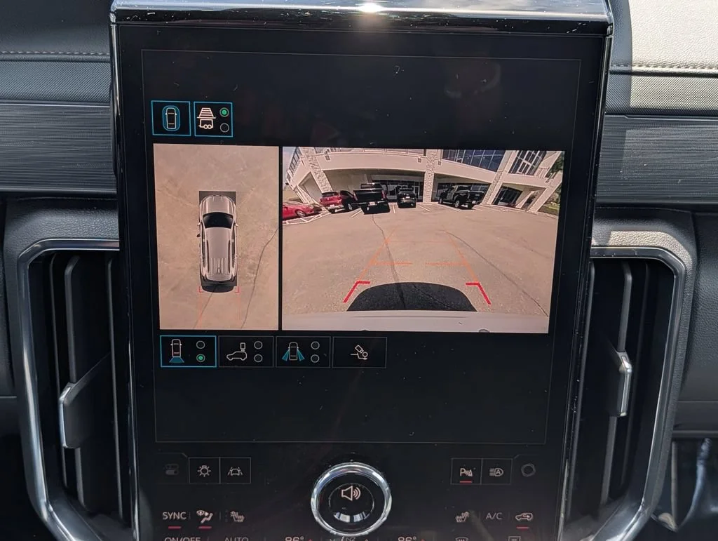 2026 GMC Acadia AT4 - Photo 18