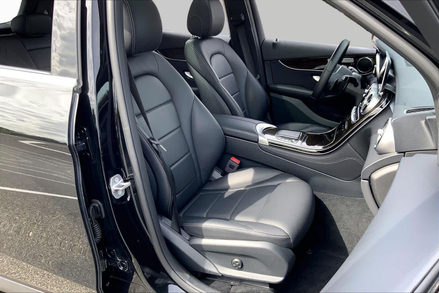 Used 2021 Black Mercedes-Benz GLC 300 image 8
