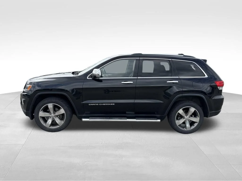 Used 2014 Black Jeep Limited image 2