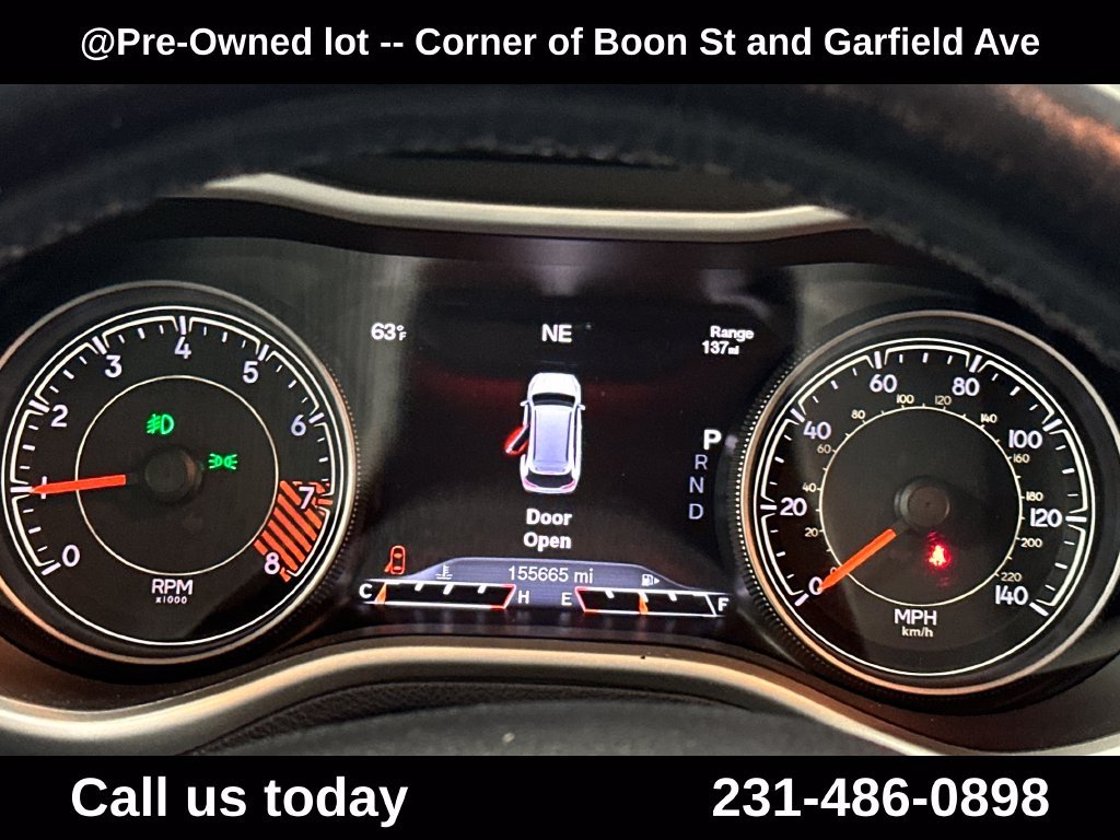 Used 2015 White Jeep Limited image 21