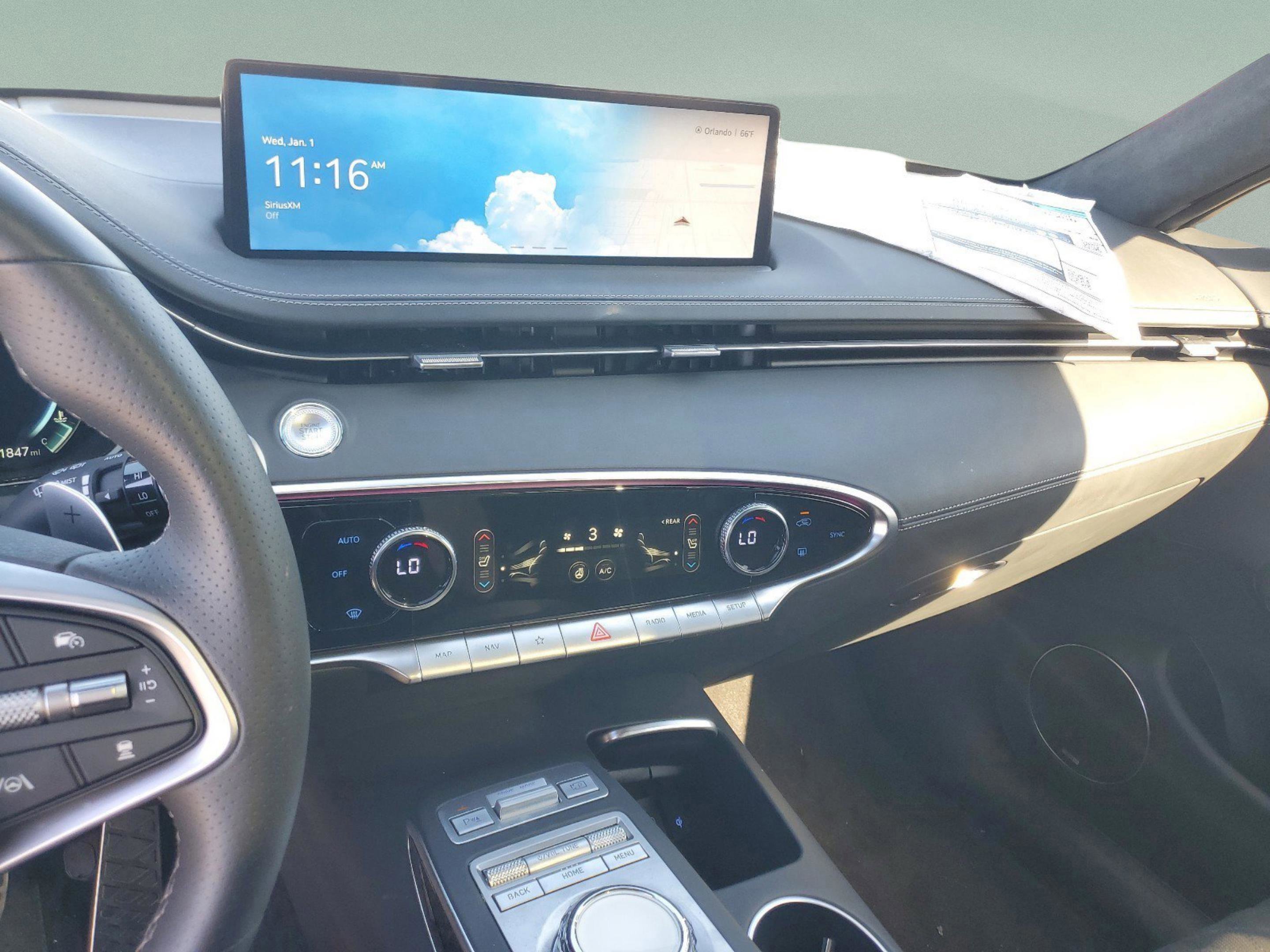2024 GENESIS GV70 Sport - Photo 30