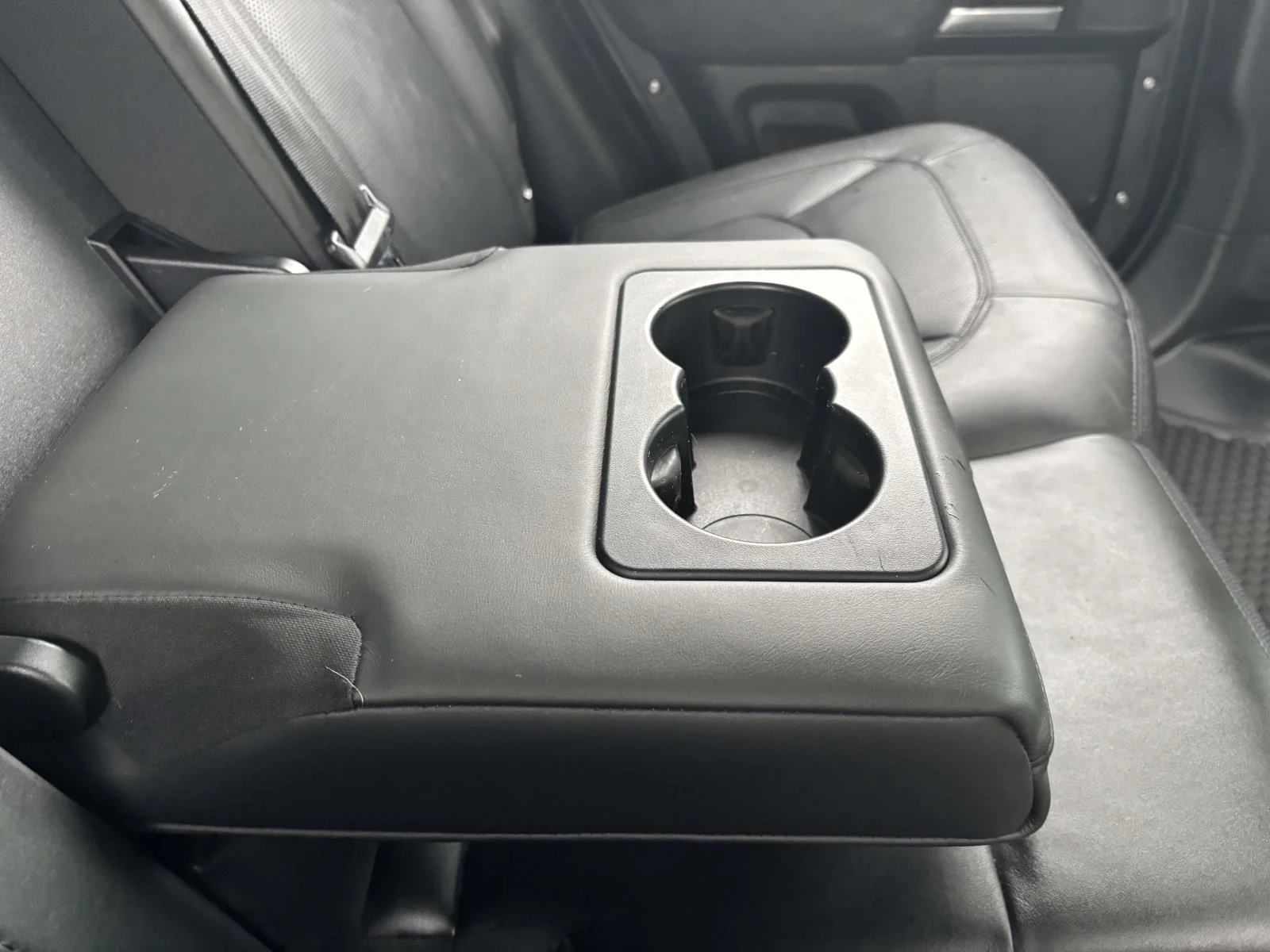 Used 2025 Gray Land Rover V8 image 18
