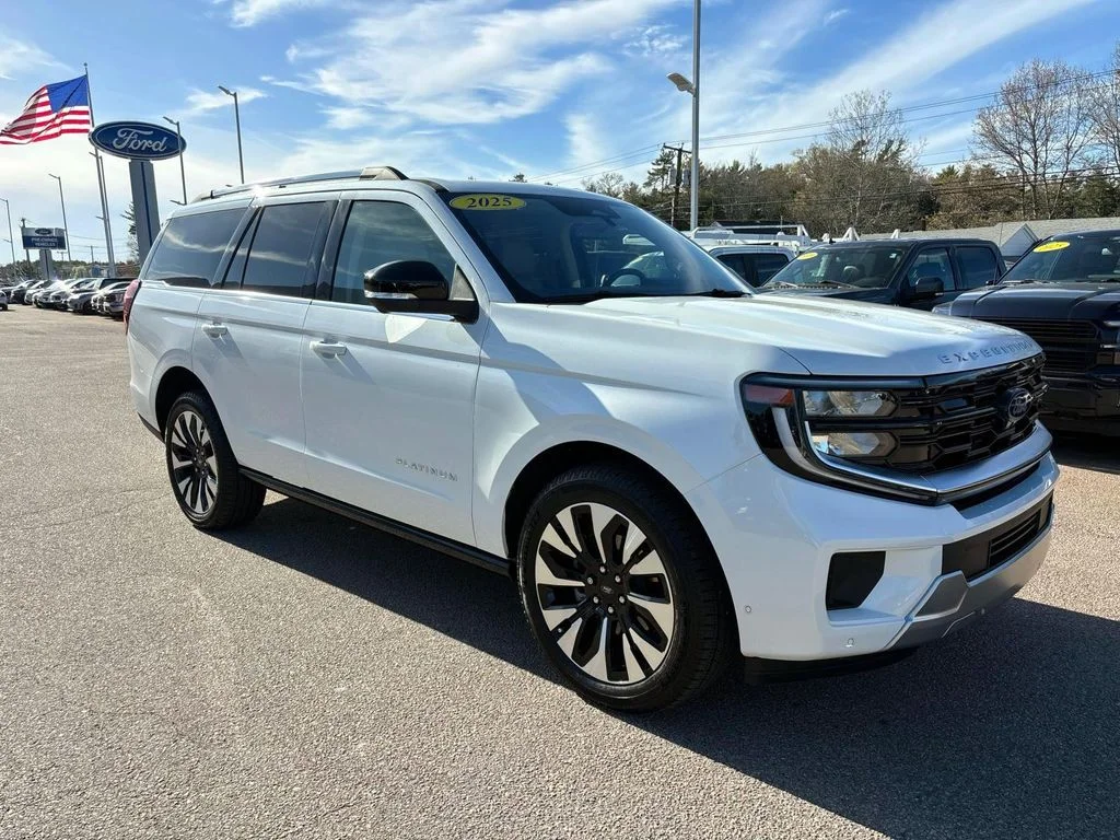 Used 2025 White Ford Platinum image 1