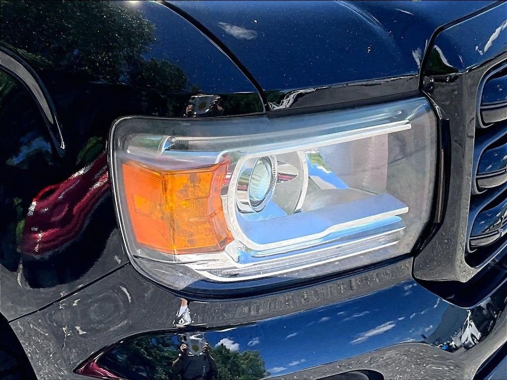 Used 2019 Black GMC All Terrain image 31