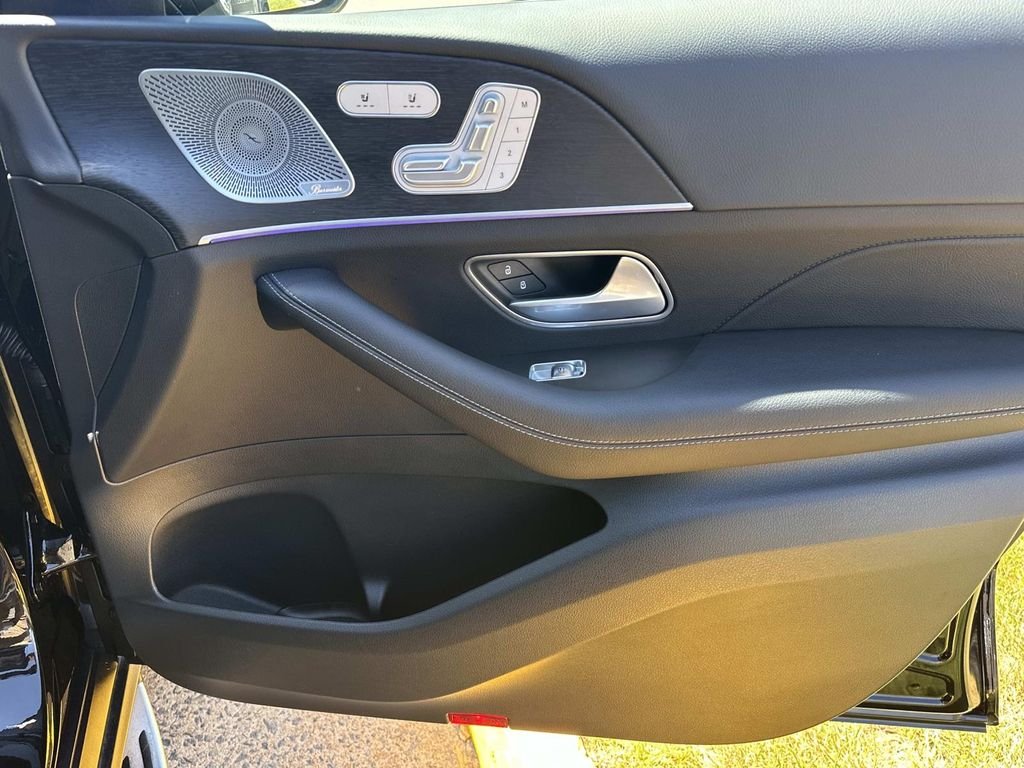 Certified Used 2026 Black Mercedes-Benz GLS 450 image 10