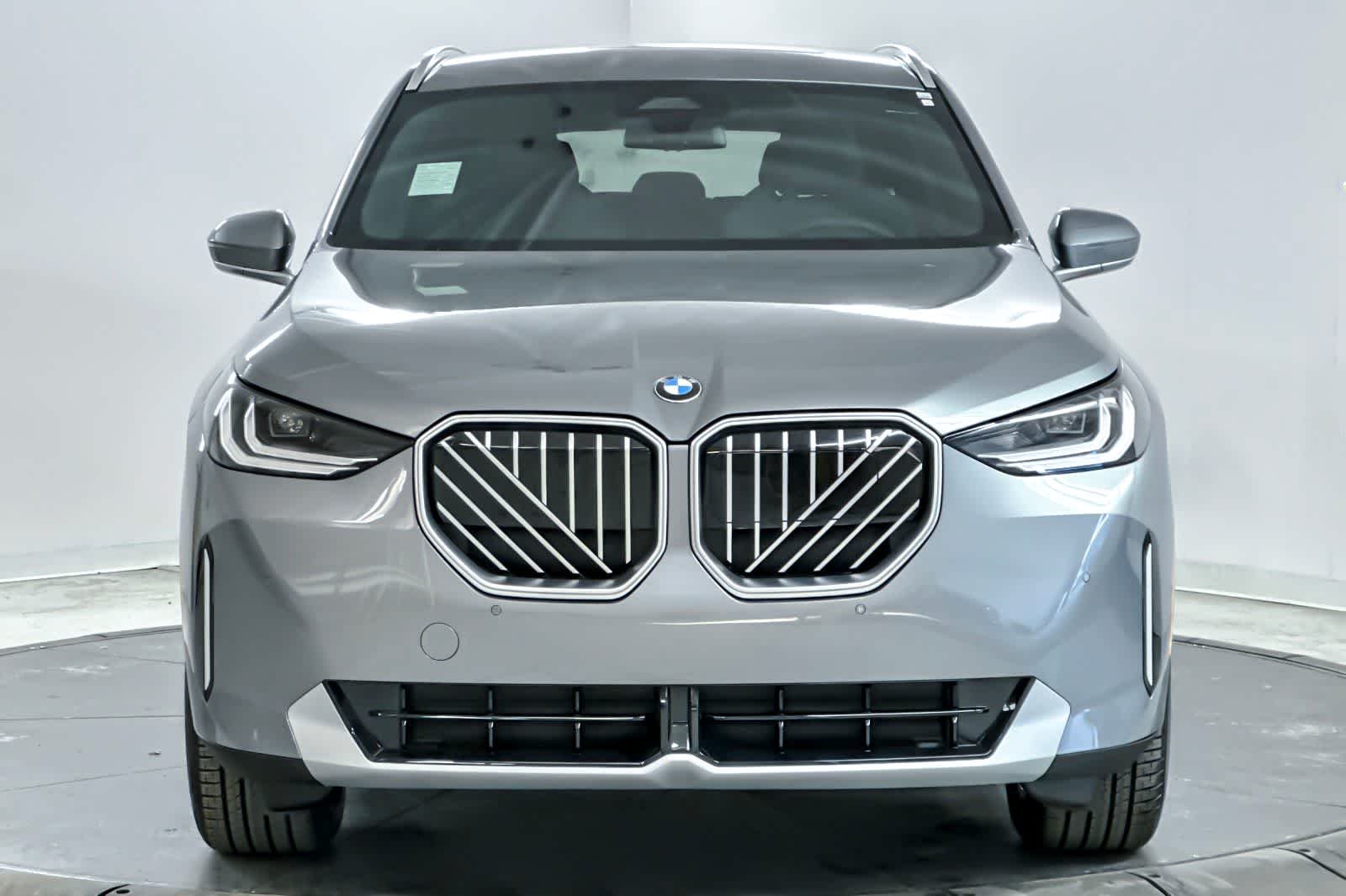 Used 2026 Skyscraper Grey Metallic BMW 30 xDrive image 10