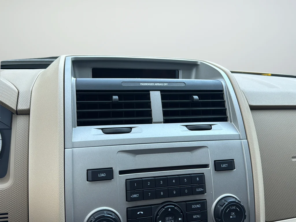 Used 2009 White Ford XLT image 18