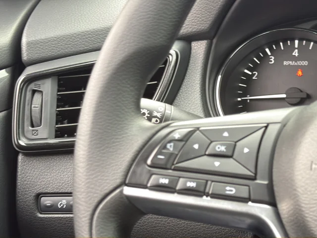 Used 2020 Gray Nissan S image 16