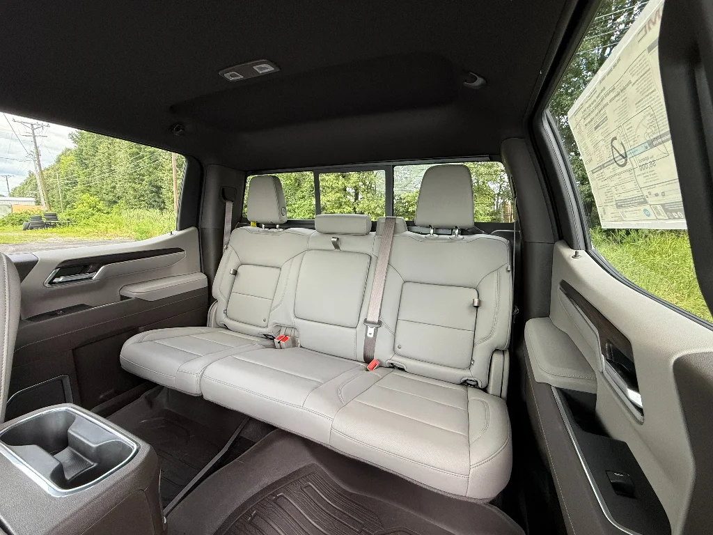 2026 GMC Sierra 1500 SLT - Photo 24