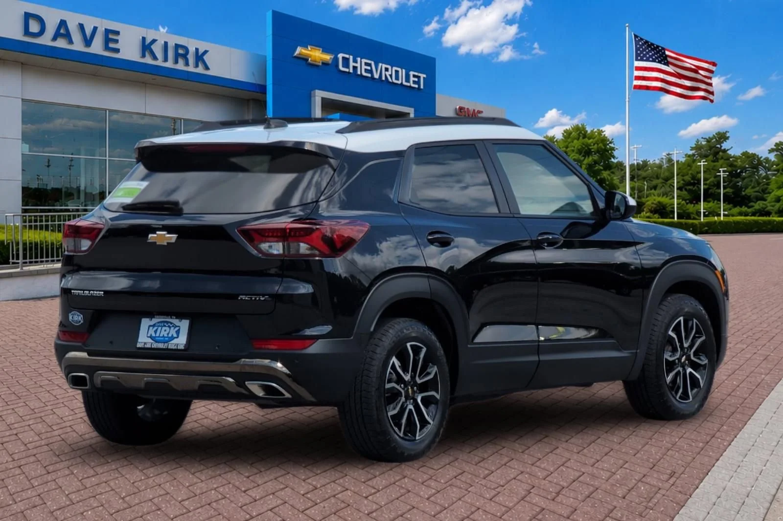 Used 2023 Mosaic Black Metallic Chevrolet ACTIV image 3