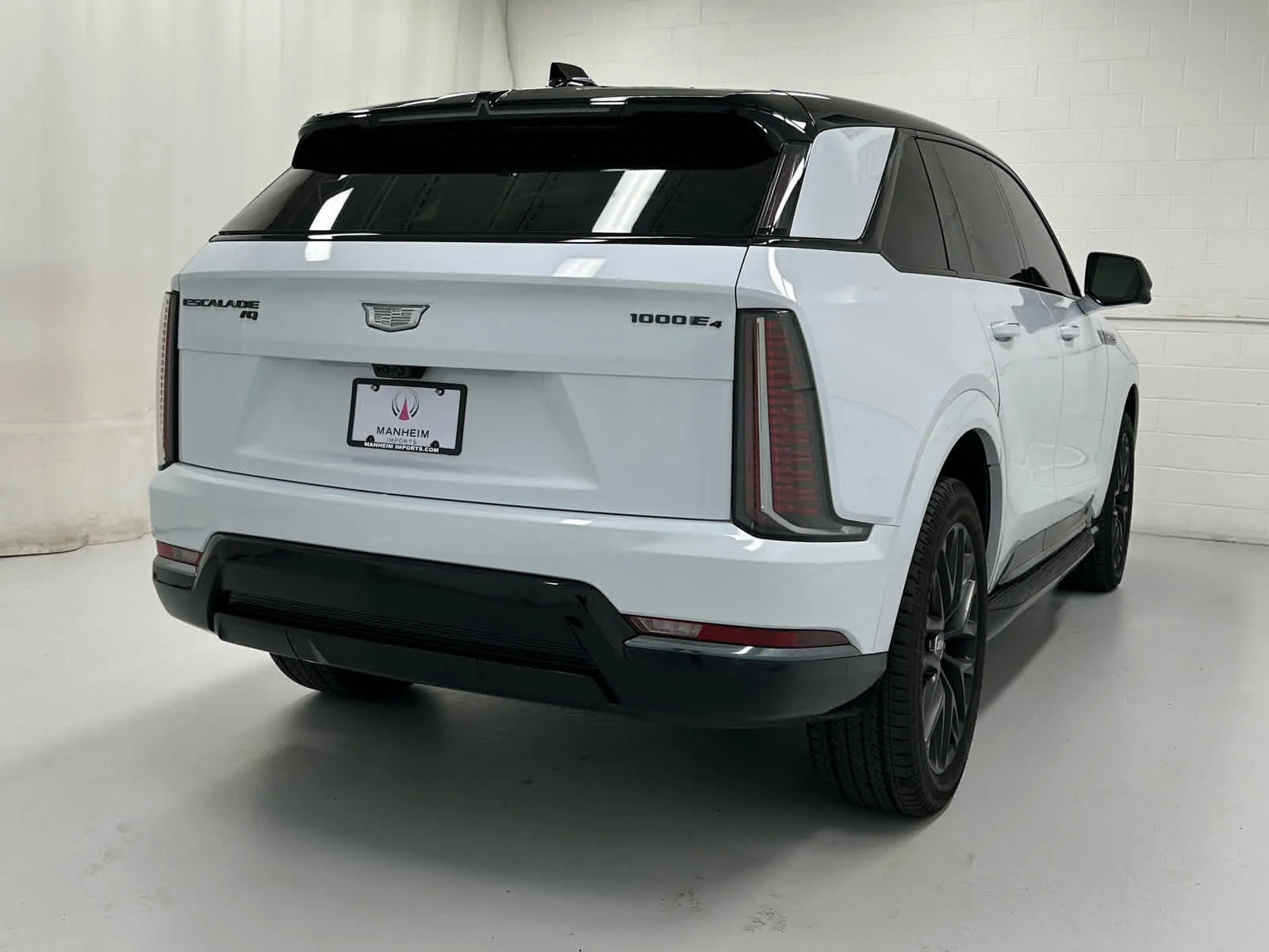 Used 2026 Vibrant White Tricoat Cadillac Premium Sport image 6