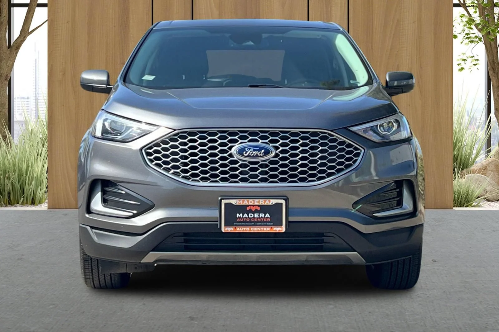 Used 2024 Gray Ford SEL image 9