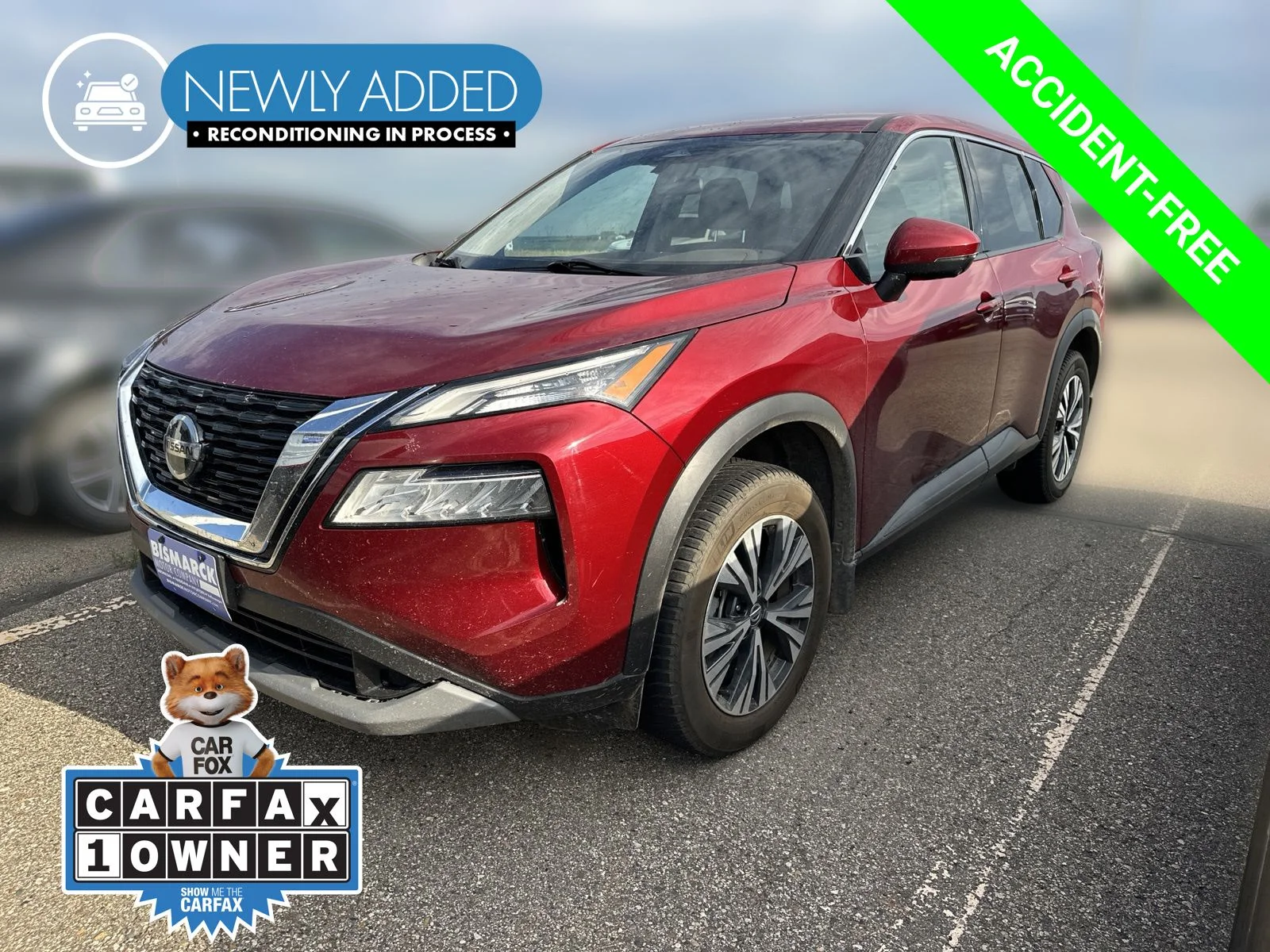 Used 2021 Red Nissan SV image 1