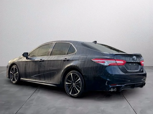 Used 2020 Blue Toyota XSE V6 image 3