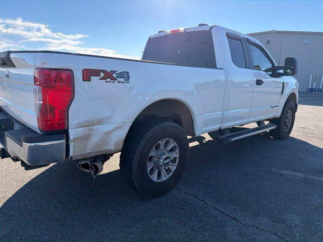 Used 2021 White Ford XL image 3