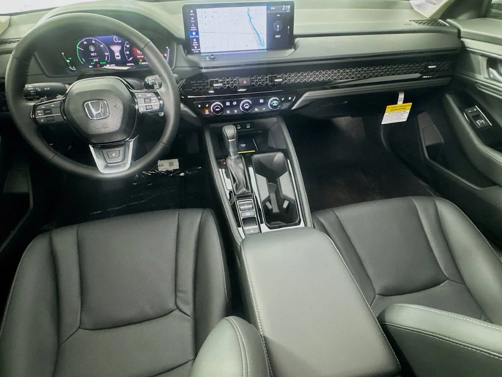 New 2026 Silver Honda Touring image 32