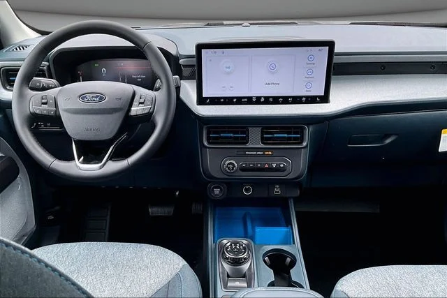 New 2026 Oxford White Ford XLT image 5