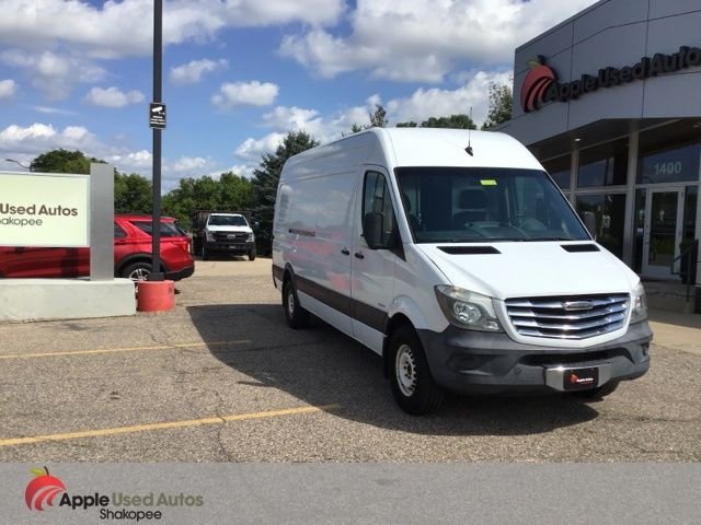 Used 2014 White Freightliner High Roof image 1