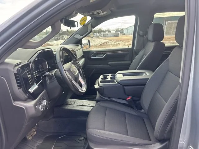 Used 2024 Sterling Metallic GMC Elevation image 17