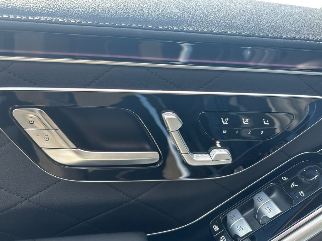 New 2026 Black Mercedes-Benz S580 image 11